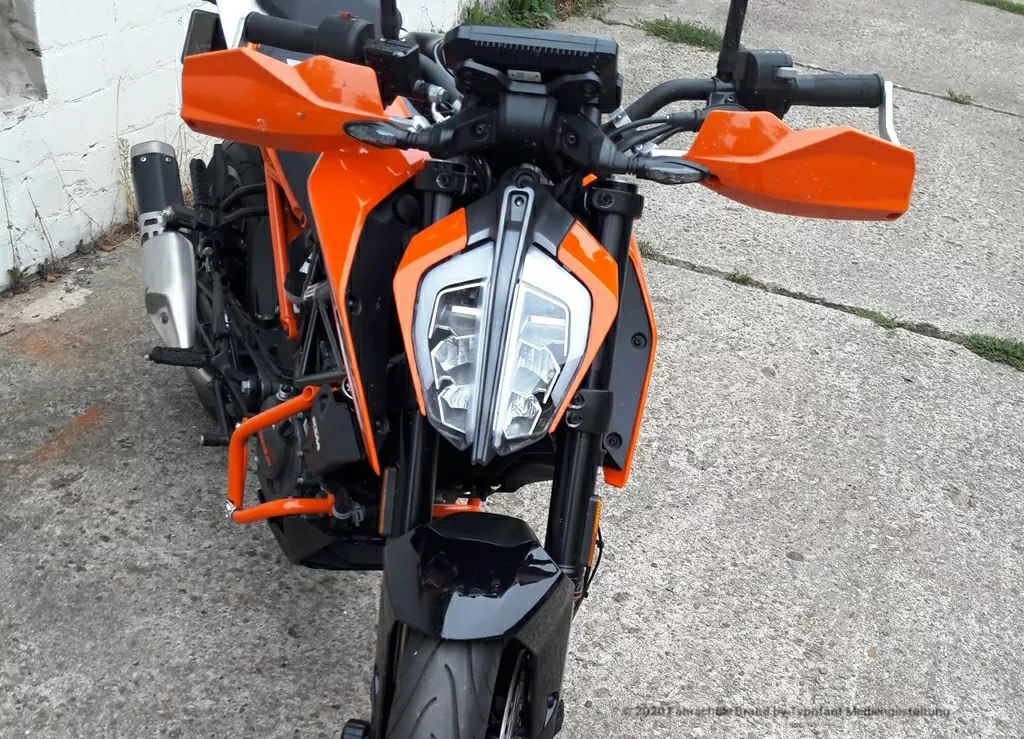 Photo_1606121485461~2